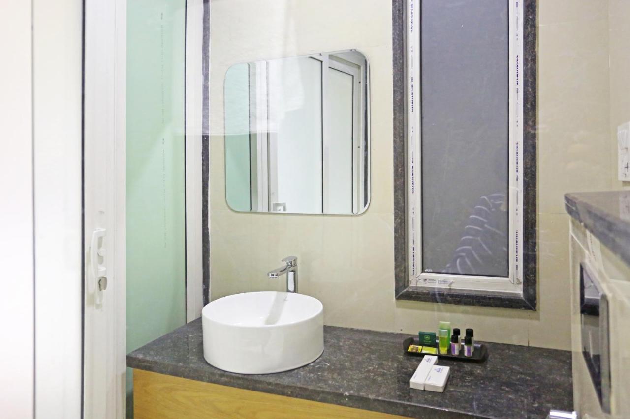 Hotel Apple Villa - Near Delhi Airport With Free Airport Transsfer Új-Delhi Kültér fotó
