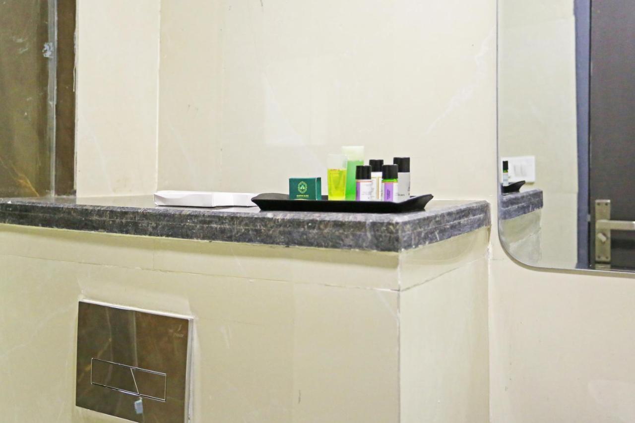 Hotel Apple Villa - Near Delhi Airport With Free Airport Transsfer Új-Delhi Kültér fotó