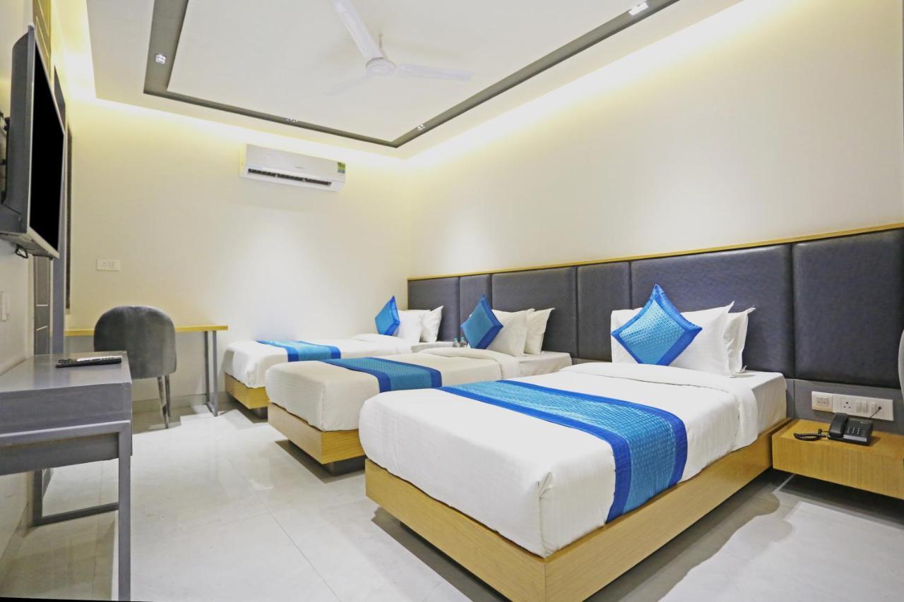 Hotel Apple Villa - Near Delhi Airport With Free Airport Transsfer Új-Delhi Kültér fotó