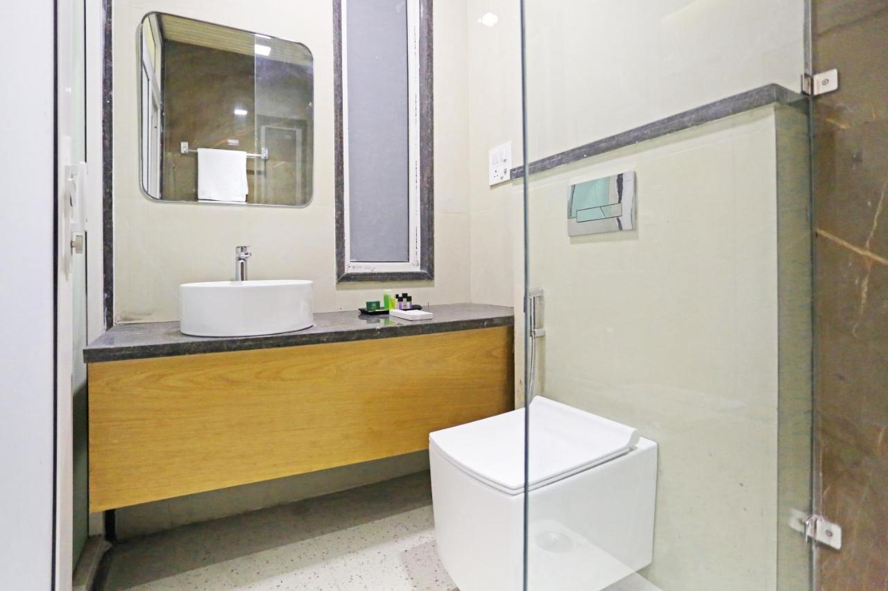 Hotel Apple Villa - Near Delhi Airport With Free Airport Transsfer Új-Delhi Kültér fotó