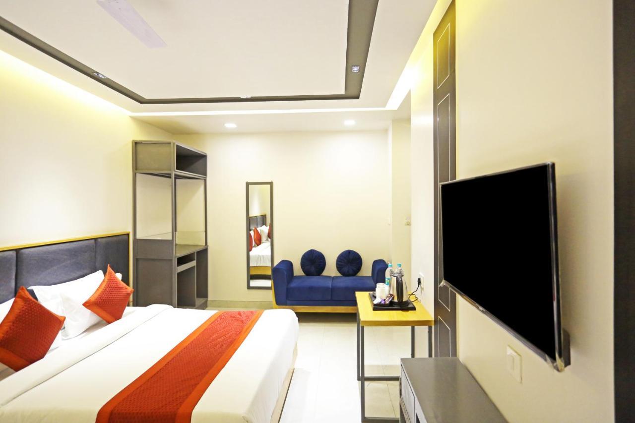 Hotel Apple Villa - Near Delhi Airport With Free Airport Transsfer Új-Delhi Kültér fotó