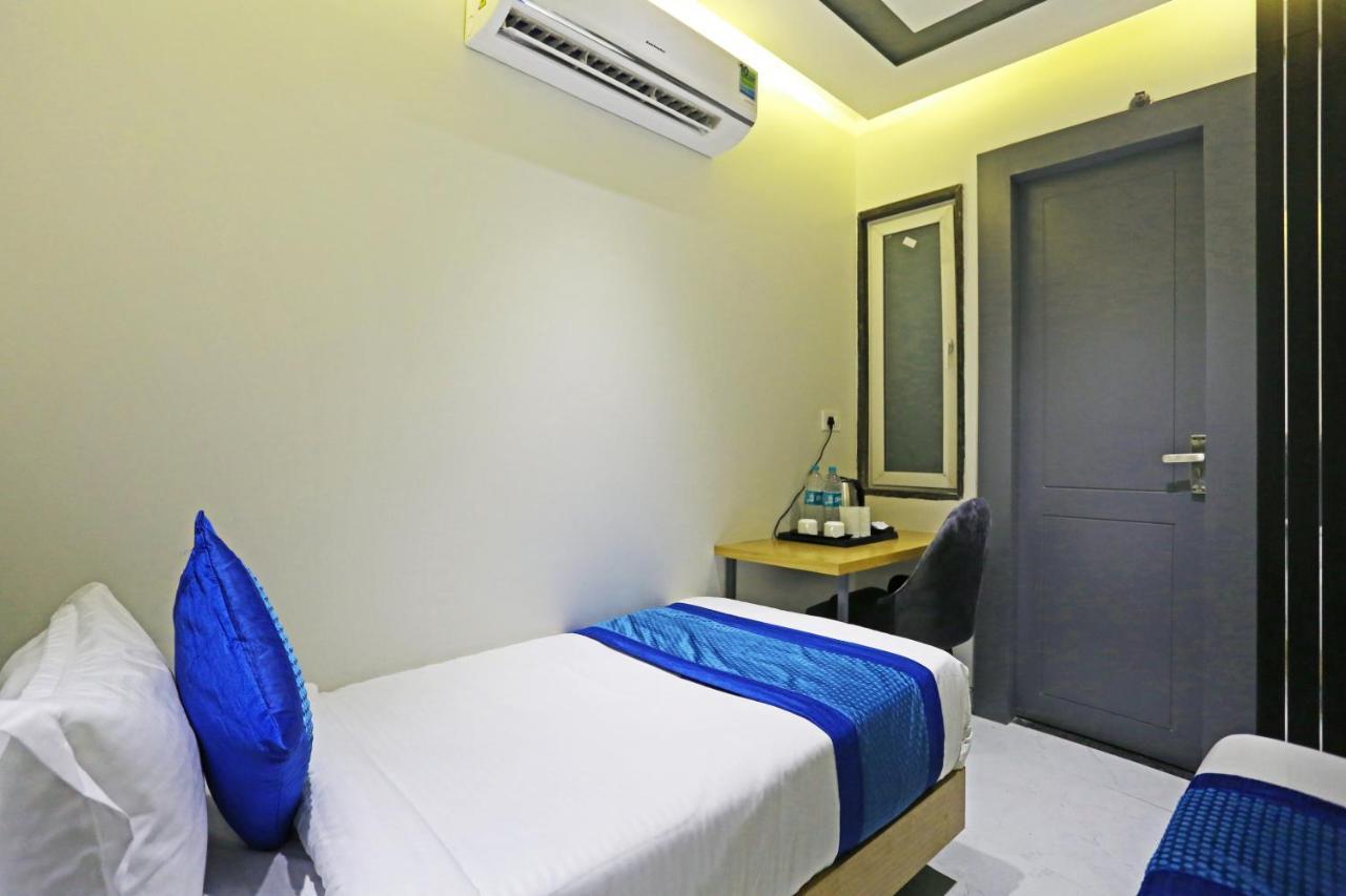 Hotel Apple Villa - Near Delhi Airport With Free Airport Transsfer Új-Delhi Kültér fotó