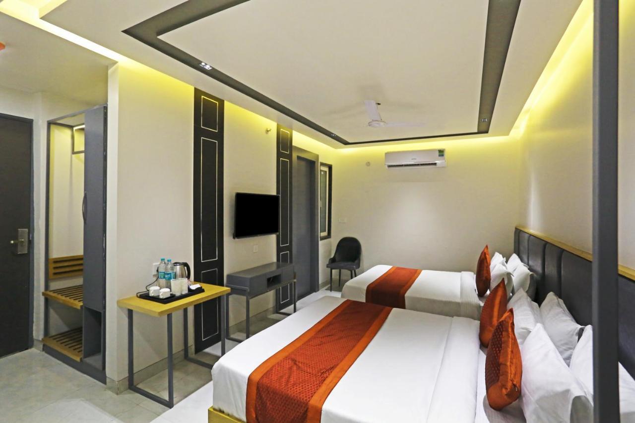 Hotel Apple Villa - Near Delhi Airport With Free Airport Transsfer Új-Delhi Kültér fotó
