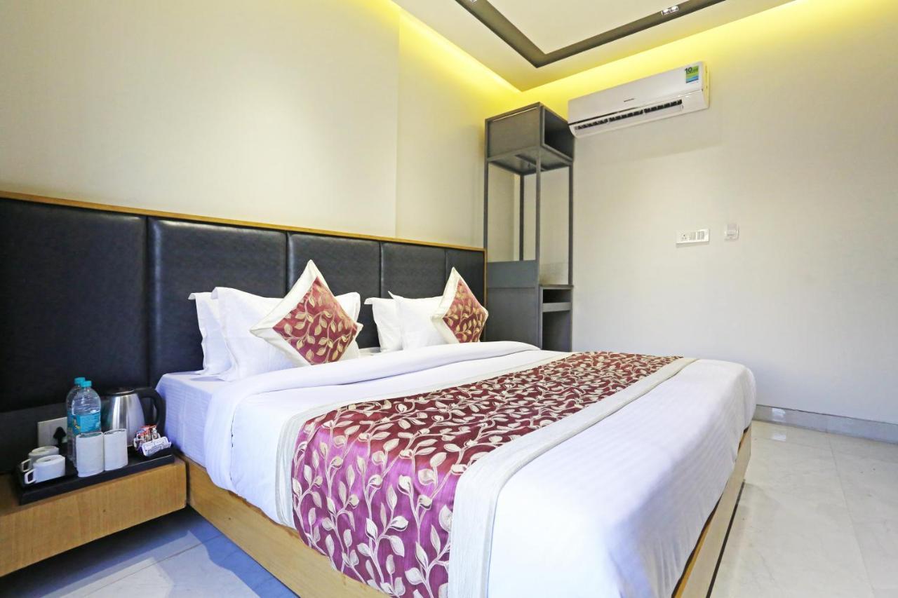 Hotel Apple Villa - Near Delhi Airport With Free Airport Transsfer Új-Delhi Kültér fotó